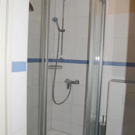 מלון Baden 3*